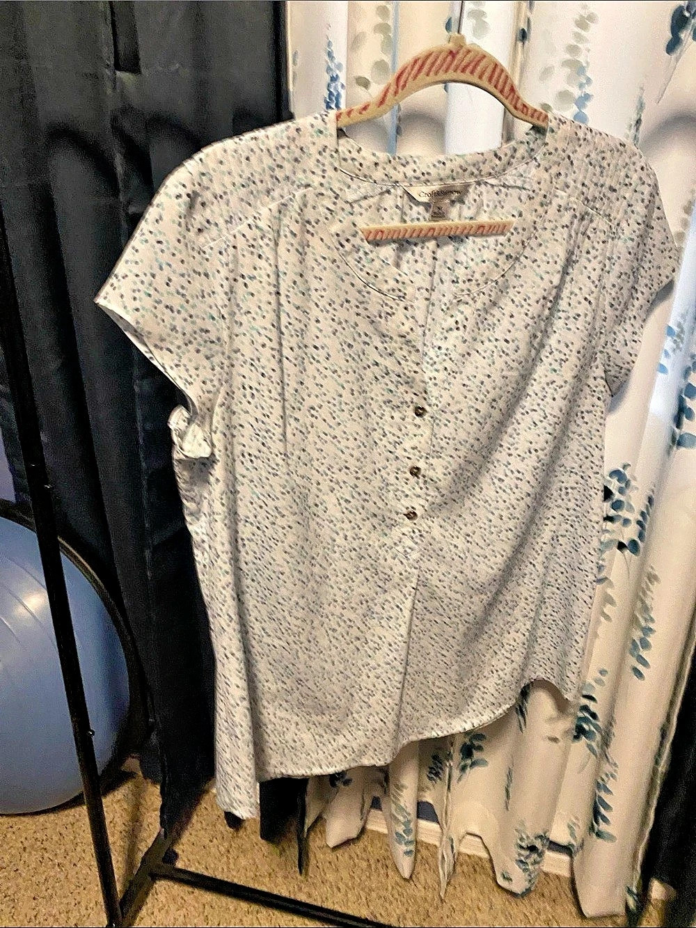 Croft & Barrow Speckled Blouse in White & Blue Size Medium